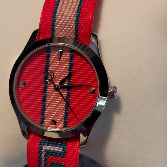 Gucci Watch - Picture 3 of 10